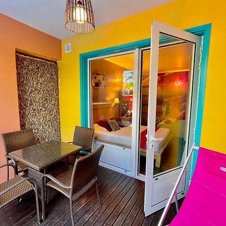Hotel Les Bougainvilliers Saint-Gilles Les Bains Exterior photo
