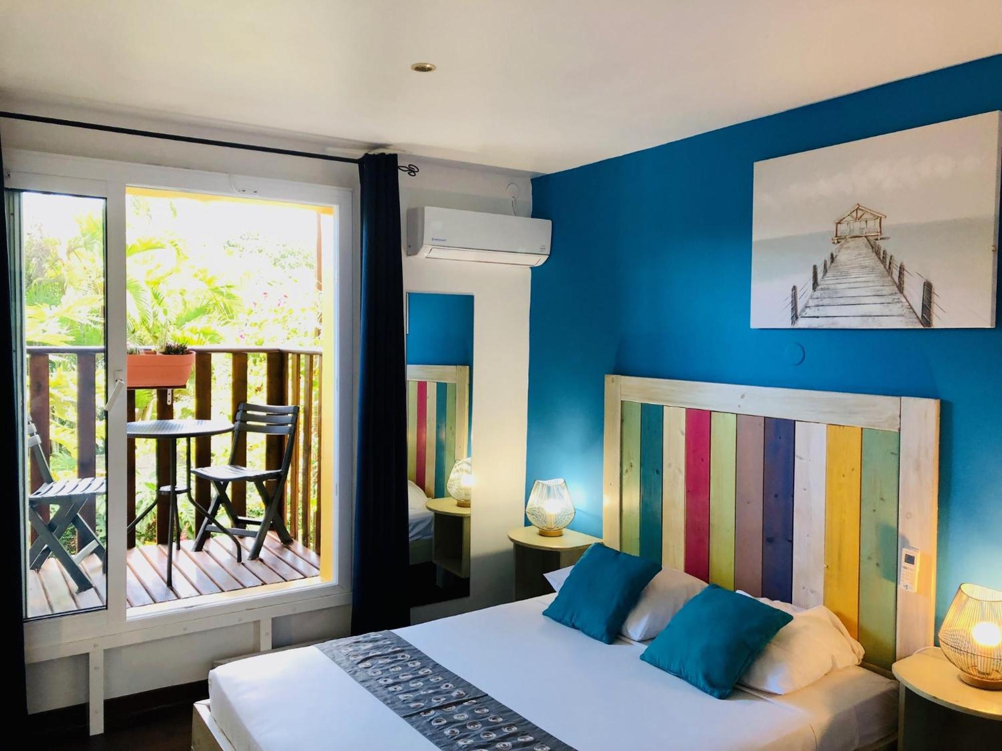 Hotel Les Bougainvilliers Saint-Gilles Les Bains Exterior photo